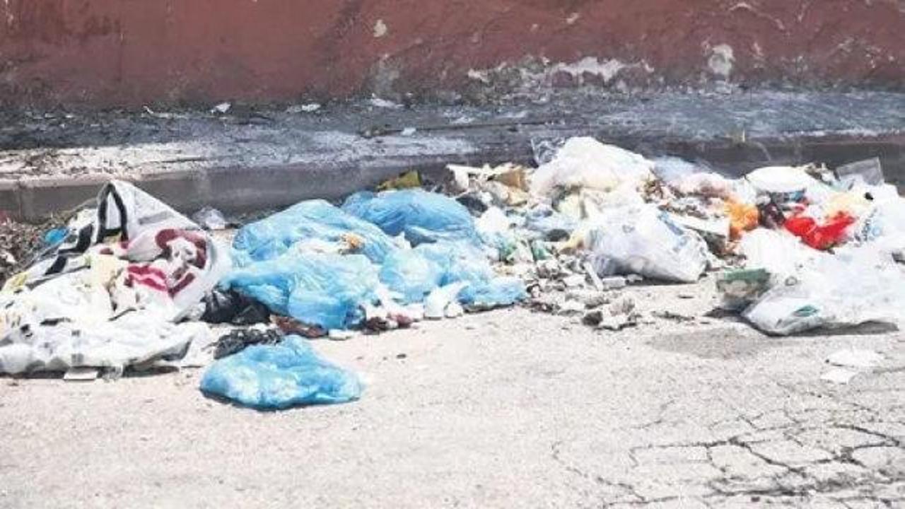 Adana Seyhan'da Çöp ve Moloz Yığınları Mahalle Sakinlerini İsyana Sürükledi