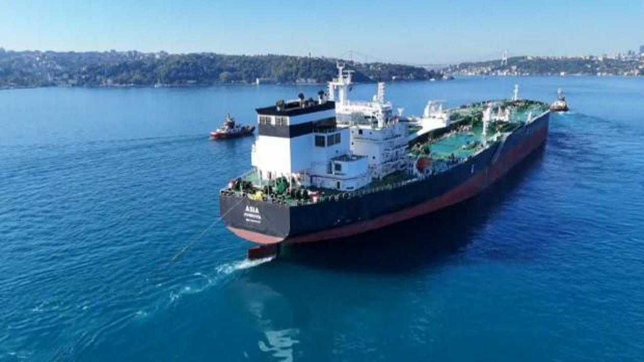 Rusya'da İHA saldırısına uğrayan tanker İstanbul Boğazı'nda
