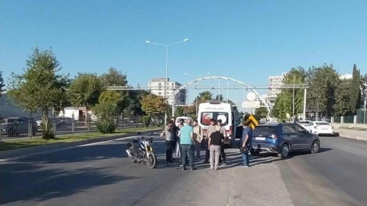 Adıyaman&rsquo;da otomobil ile motosiklet &ccedil;arpıştı: 1 yaralı