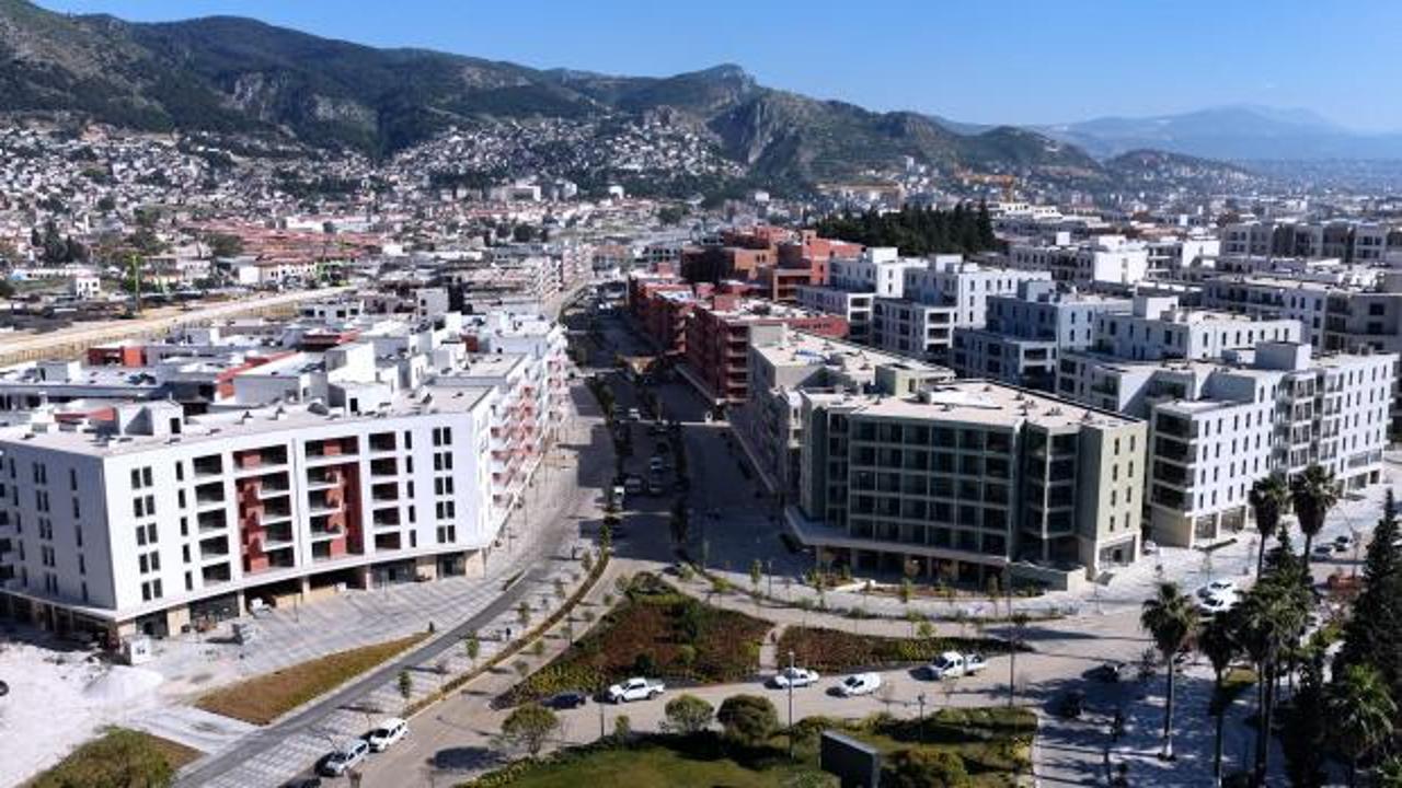  Bakan Kurum&rsquo;dan Hataylı esnaf paylaşımı: A&ccedil;ılan kepenkler yeniden başlayan hayatın sesi
