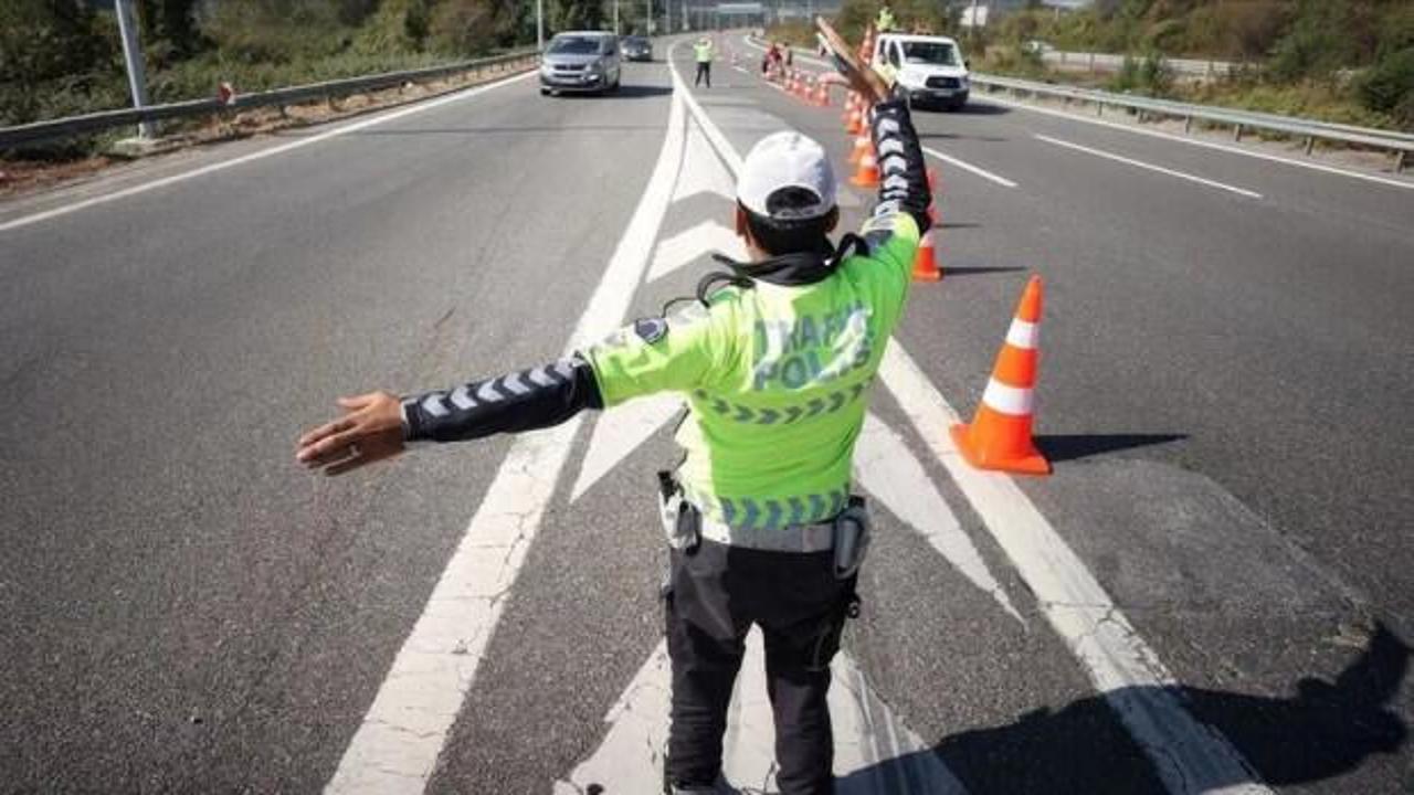 Bug&uuml;n hangi yollar kapalı? 30 Ağustos İstanbul'da kapalı olan yollar ve alternatif g&uuml;zergahlar!