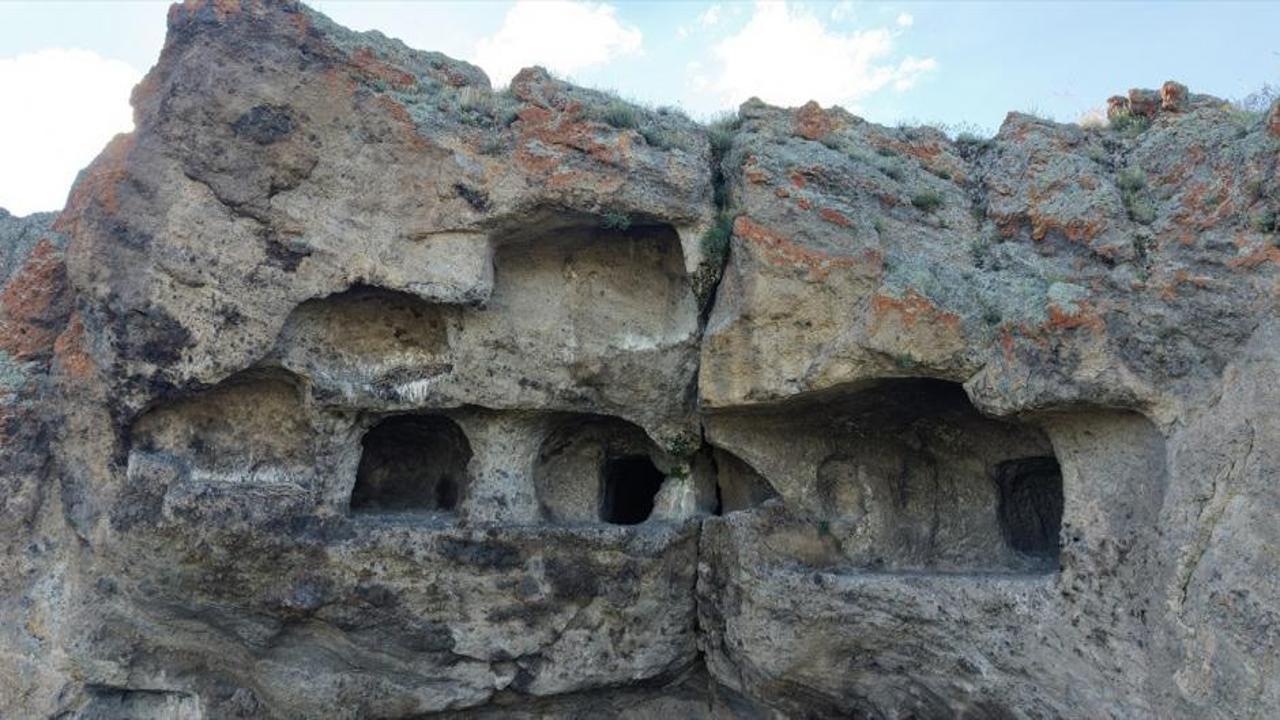 Erzurum'daki Definecilerin Tahribatıyla Ortaya Çıkan Tarihi Yerleşim Alanı Turizme Kazandırılacak