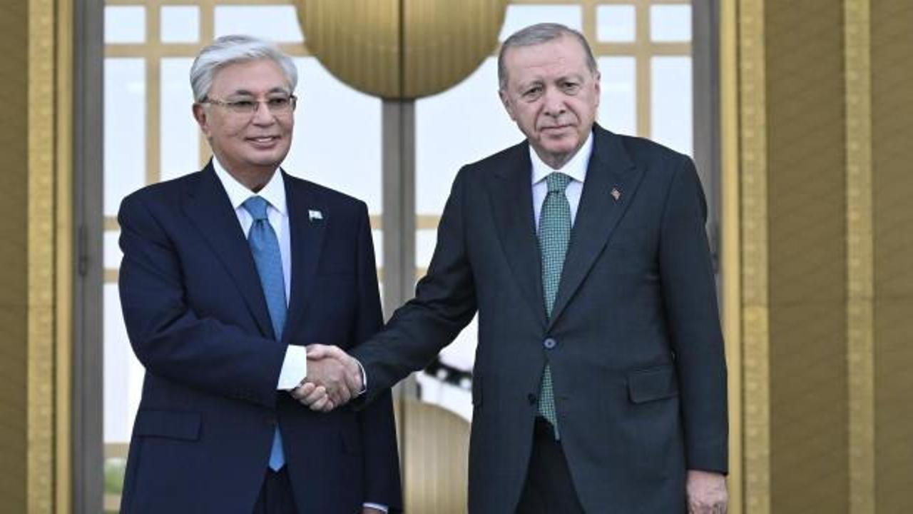 Erdoğan ve Tokayev arasında g&ouml;r&uuml;şme