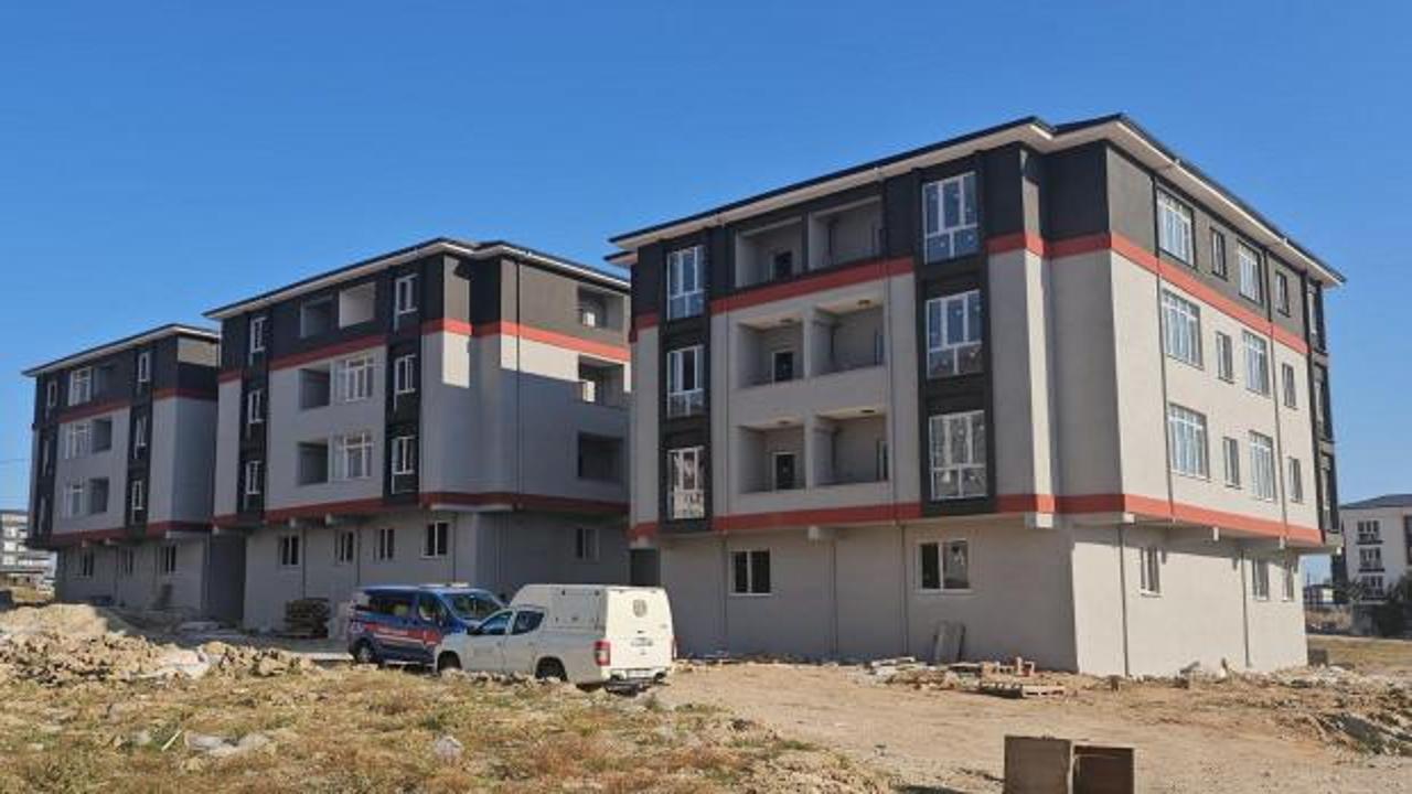 İnşaatta kablo d&ouml;şerken akıma kapılan 15 yaşındaki Eren &ouml;ld&uuml;