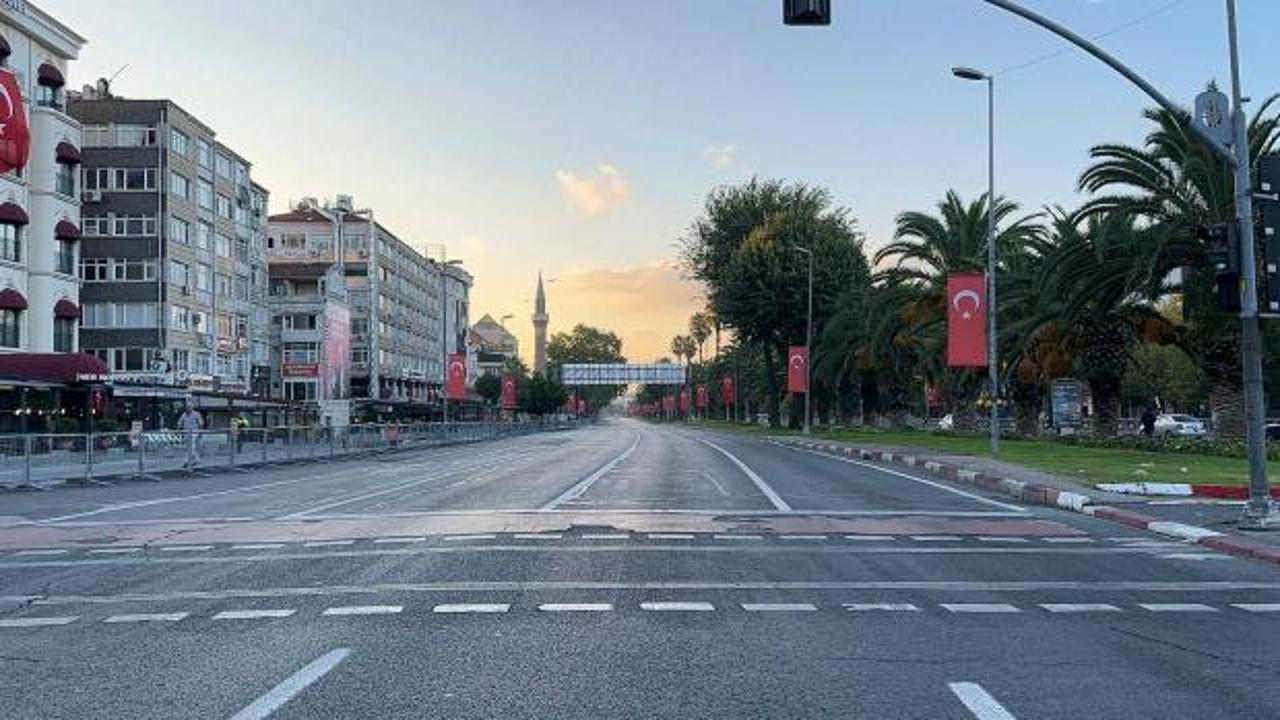 İstanbul'da Zafer Bayramı kutlamaları nedeniyle bazı yollar trafiğe kapatıldı