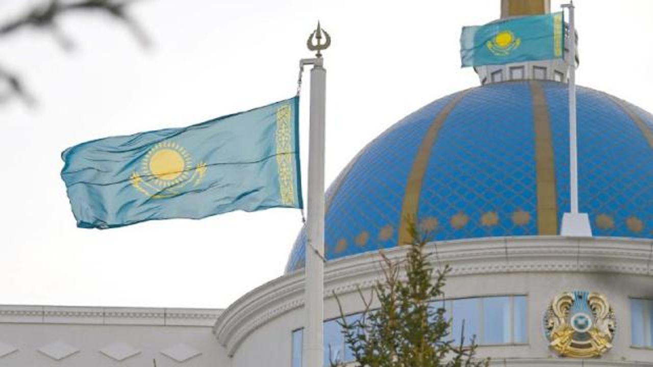 Kazakistan'da 5 parti Kurultay'a girdi