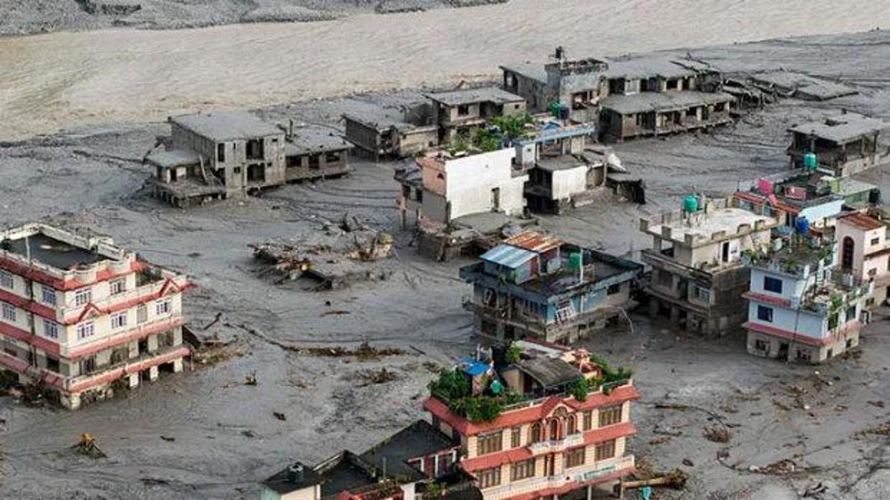Nepal'deki sel felaketine bilan&ccedil;o ağırlaşıyor