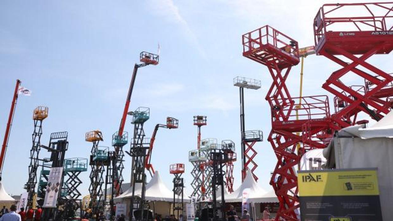 Platform kiralamada b&uuml;y&uuml;k sı&ccedil;rama! Sekt&ouml;r hedef b&uuml;y&uuml;tt&uuml;: Sırada 50 bin ara&ccedil; var!