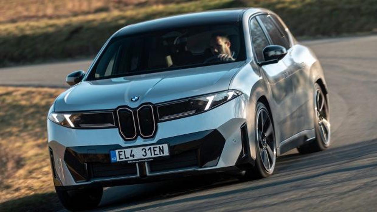 Yeni BMW iX3&rsquo;ten menzil şovu: Tek şarjla İstanbul&rsquo;dan Sivas&rsquo;a ulaşabilecek!