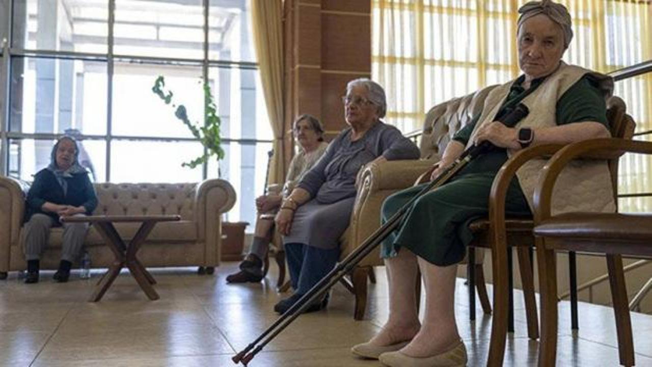 T&uuml;rkiye yaşlanıyor, huzurevleri alarm veriyor! Bakanlık harekete ge&ccedil;ti