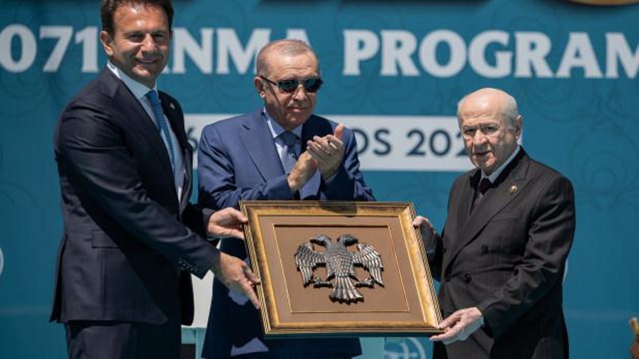 Yunan medyası: T&uuml;rkiye'de 2071 d&uuml;nyayı fethedecek! &Ccedil;ift başlı kartal uykularını ka&ccedil;ırdı