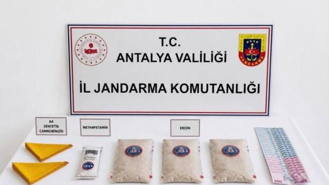 Aksu&rsquo;da 1 kilo 50 gram eroin ele ge&ccedil;irildi: 1 tutuklama