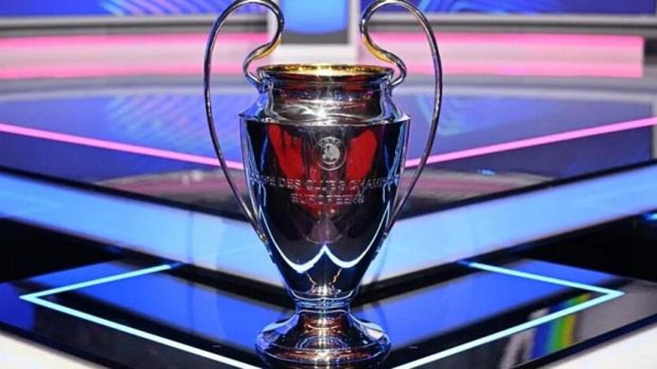 Galatasaray ve Fenerbahçe'nin Åampiyonlar Ligi kadrosu belli oldu!