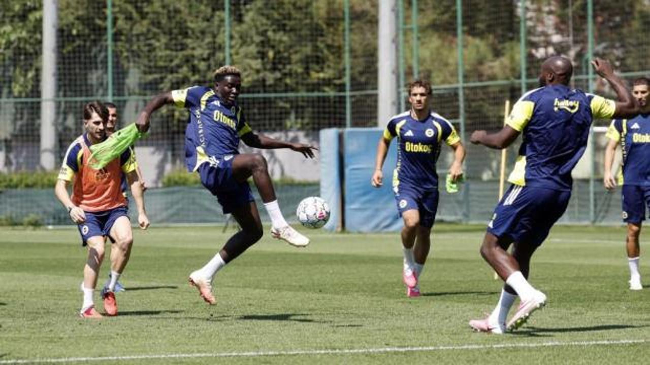 Fenerbah&ccedil;e'de Roma mesaisi başladı!