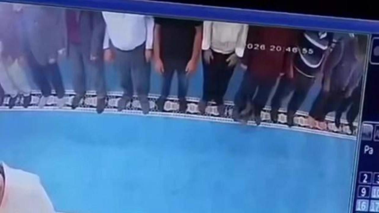 Camide kediyi tekmeledi, g&ouml;zaltına alındı!