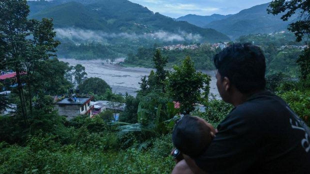 Nepal'i vuran felakette acı bilan&ccedil;o: Can kaybı arttı!