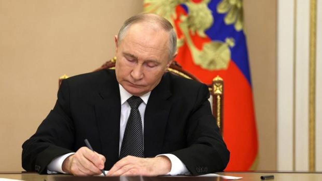 Putin a&ccedil;ıkladı: Ukrayna saldırılarının ekonomiye faturası y&uuml;zde 1!