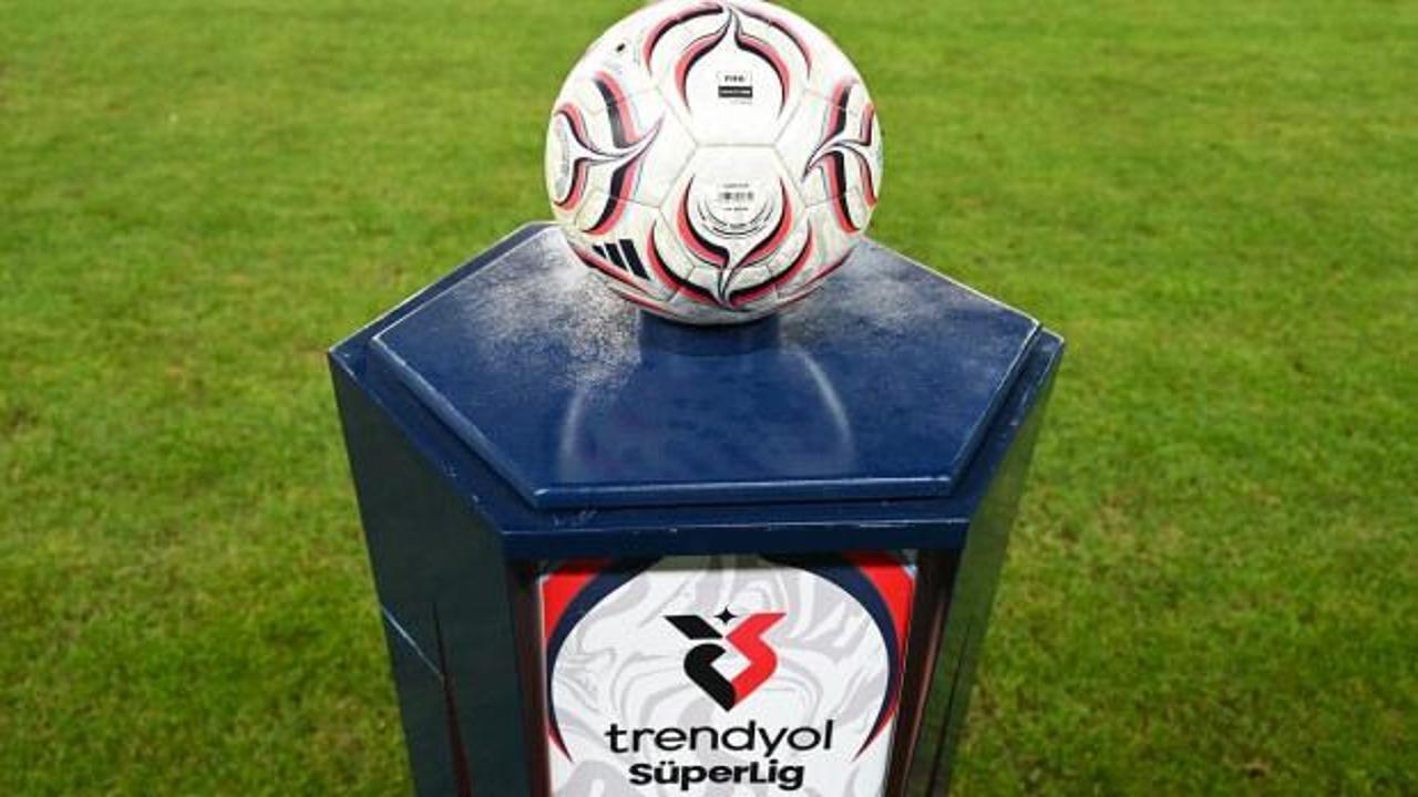 Trabzonspor - Galatasaray ma&ccedil;ının tarihi ve saati a&ccedil;ıklandı
