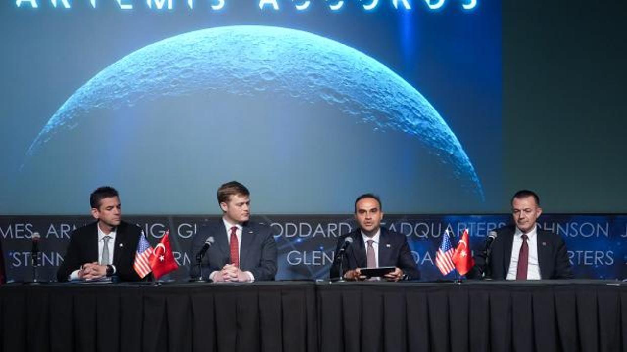 T&uuml;rkiye&rsquo;den uzayda tarihi adım: Artemis Anlaşmaları&rsquo;na imza attı!