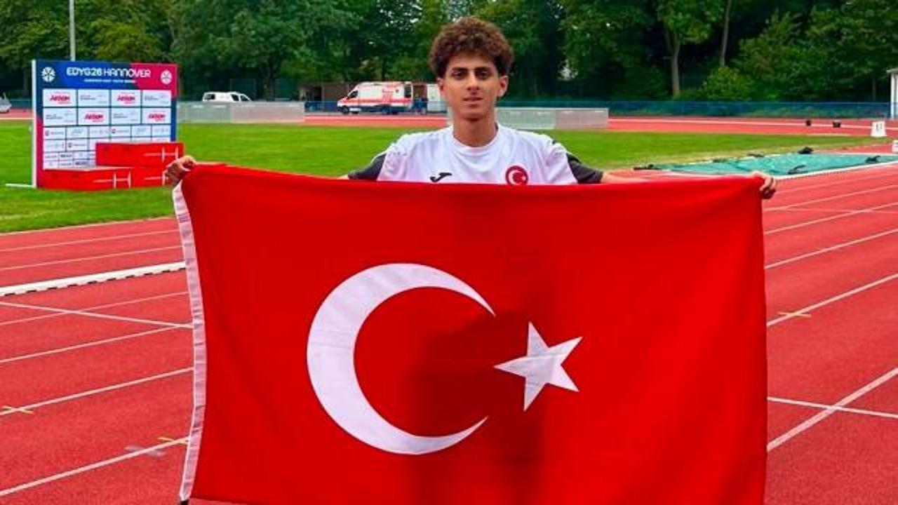 18 yaşında Avrupa şampiyonu oldu! &Uuml;mraniye&rsquo;nin gururu Mustafa Abacıoğlu