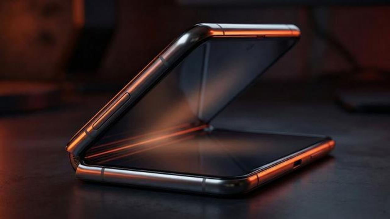 Katlanabilir iPhone'un &ouml;zellikleri sızdı: Fiyatı cep yakacak! İşte iPhone Fold &ouml;zellikleri