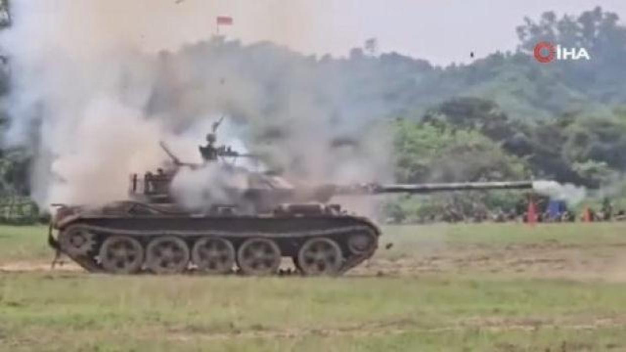 Askeri tatbikat sırasında tank patladı: 2 &ouml;l&uuml;