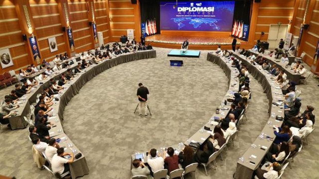 İstanbul&rsquo;da gen&ccedil;ler i&ccedil;in &ldquo;Diplomasi At&ouml;lyesi&rdquo;