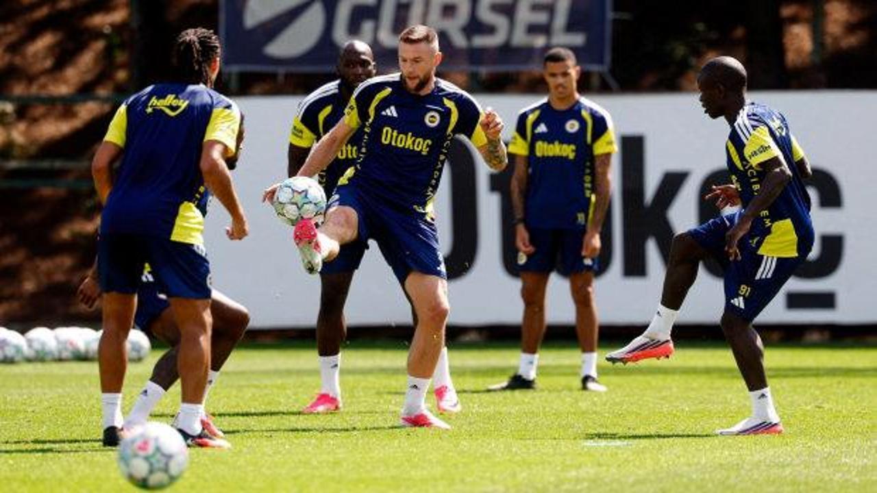 Fenerbah&ccedil;e'de Roma mesaisi sona erdi