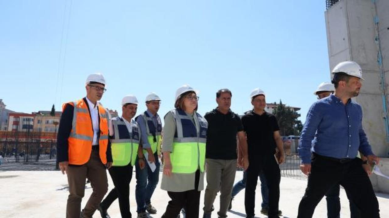 Gaziantep'te b&uuml;y&uuml;k kongre merkezi inşaatı s&uuml;r&uuml;yor