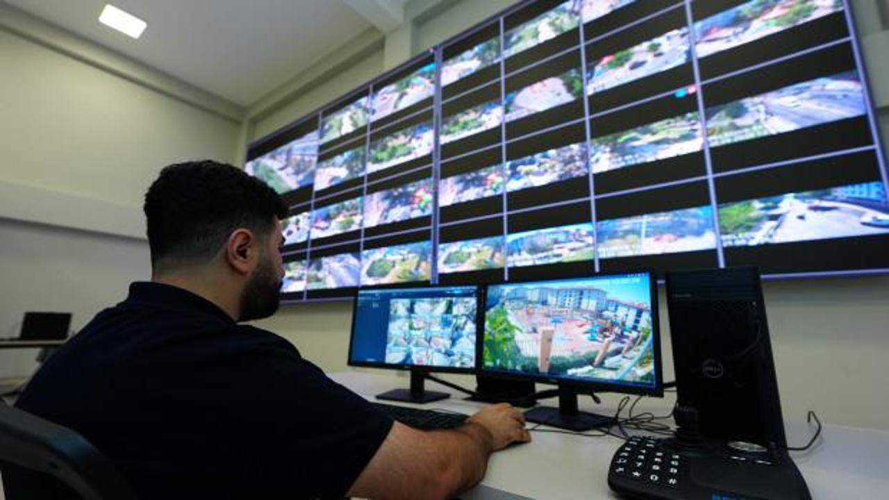 "G&uuml;venli Şehir Esenler Projesi" ile okullar kamera ağıyla 7/24 takip ediliyor