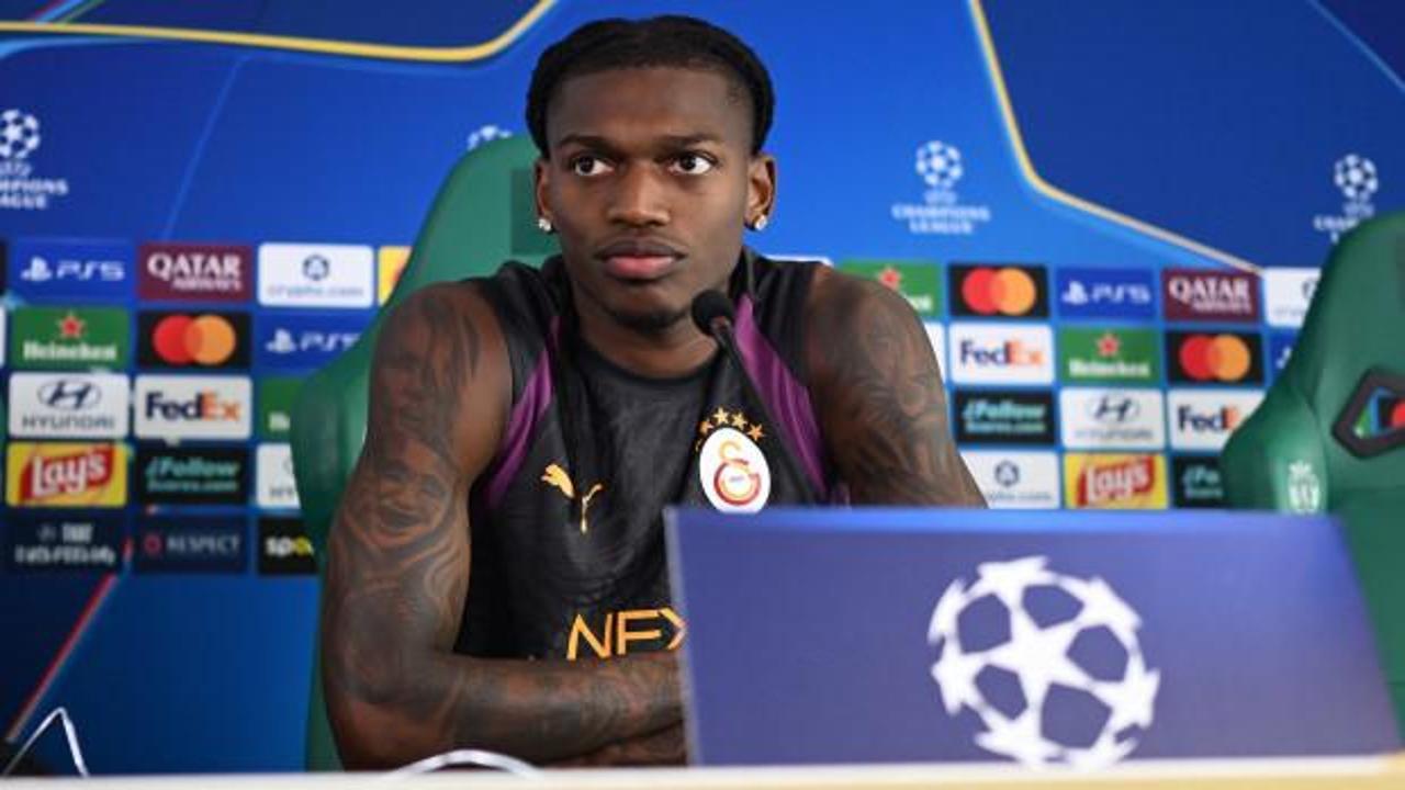 Rafael Leao'dan Sporting ve Milan a&ccedil;ıklaması