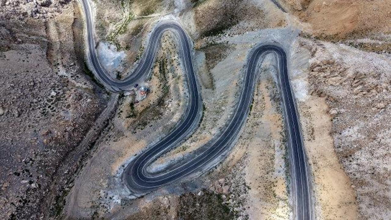 Saatler s&uuml;ren tehlikeli yol tarih oluyor! 13 kilometrelik t&uuml;nel inşaa edilecek