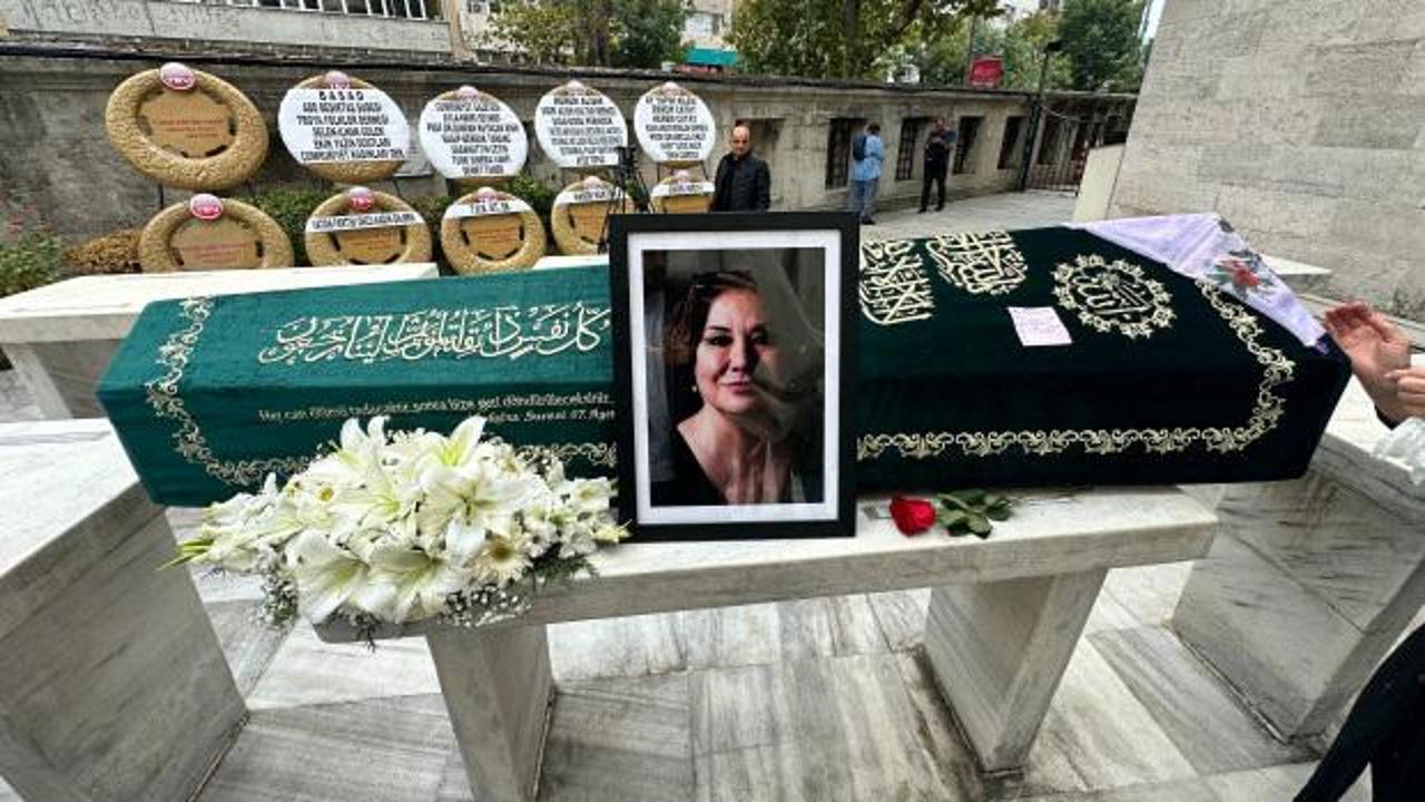 G&uuml;lsen Tuncer son yolculuğuna uğurlandı