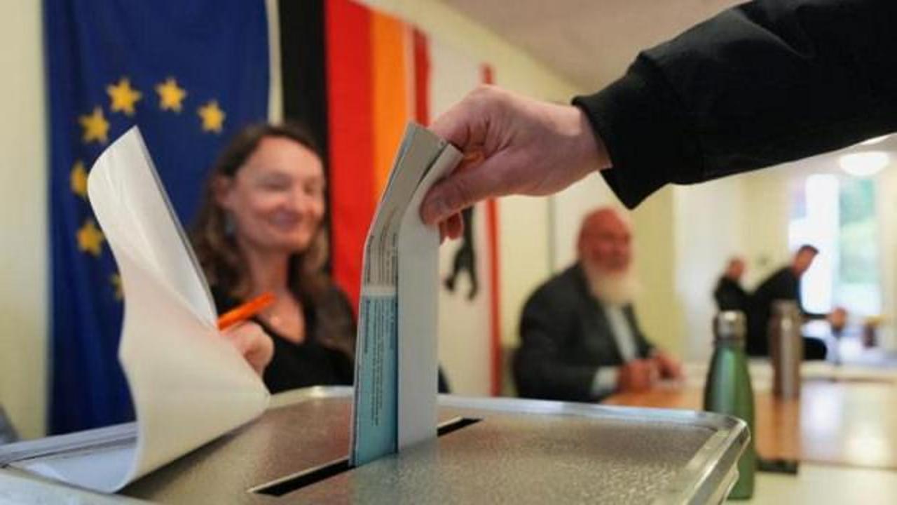 Almanya'da kritik se&ccedil;im g&uuml;n&uuml;! Merz partisini acil toplantıya &ccedil;ağırdı
