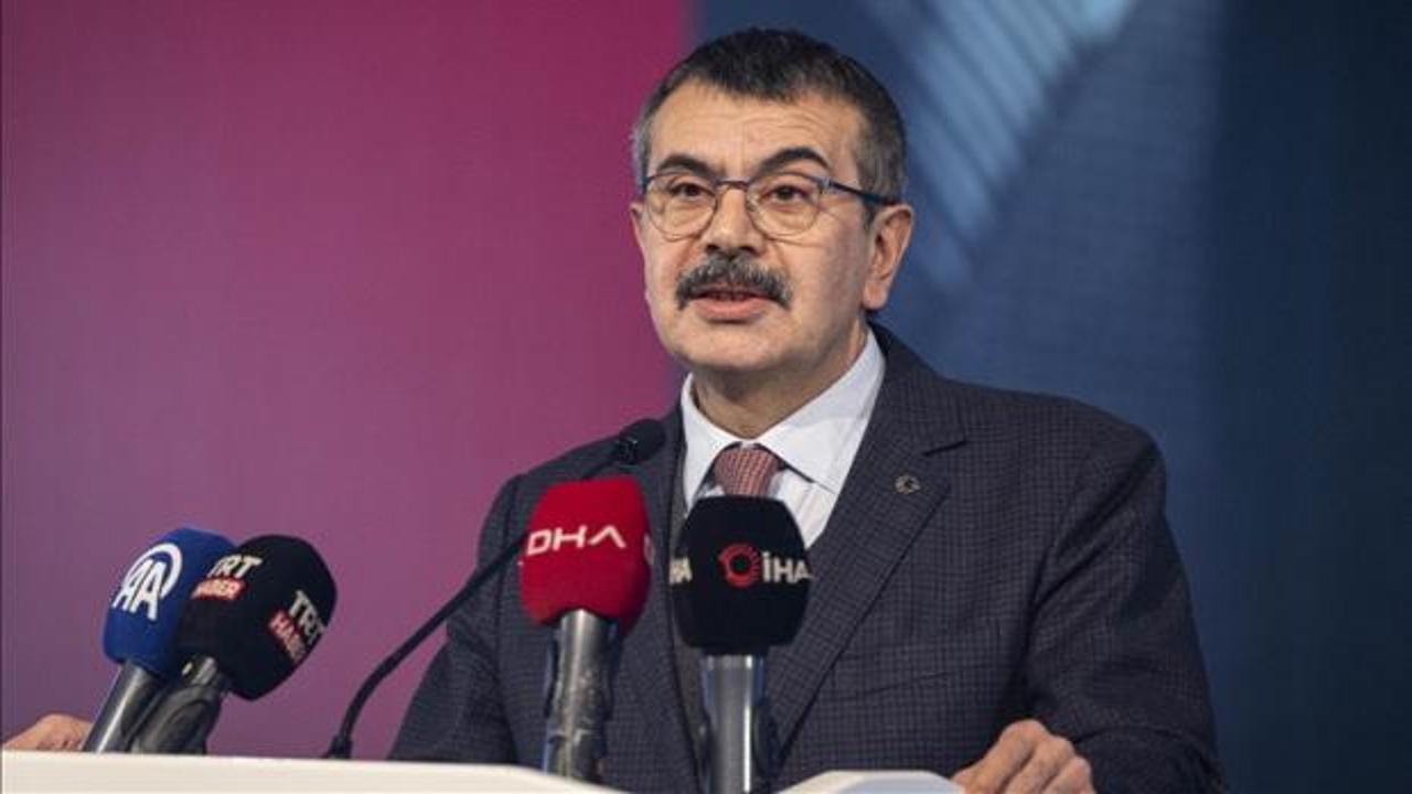 Bakan Tekin'den &ouml;ğretmenlere mesaj