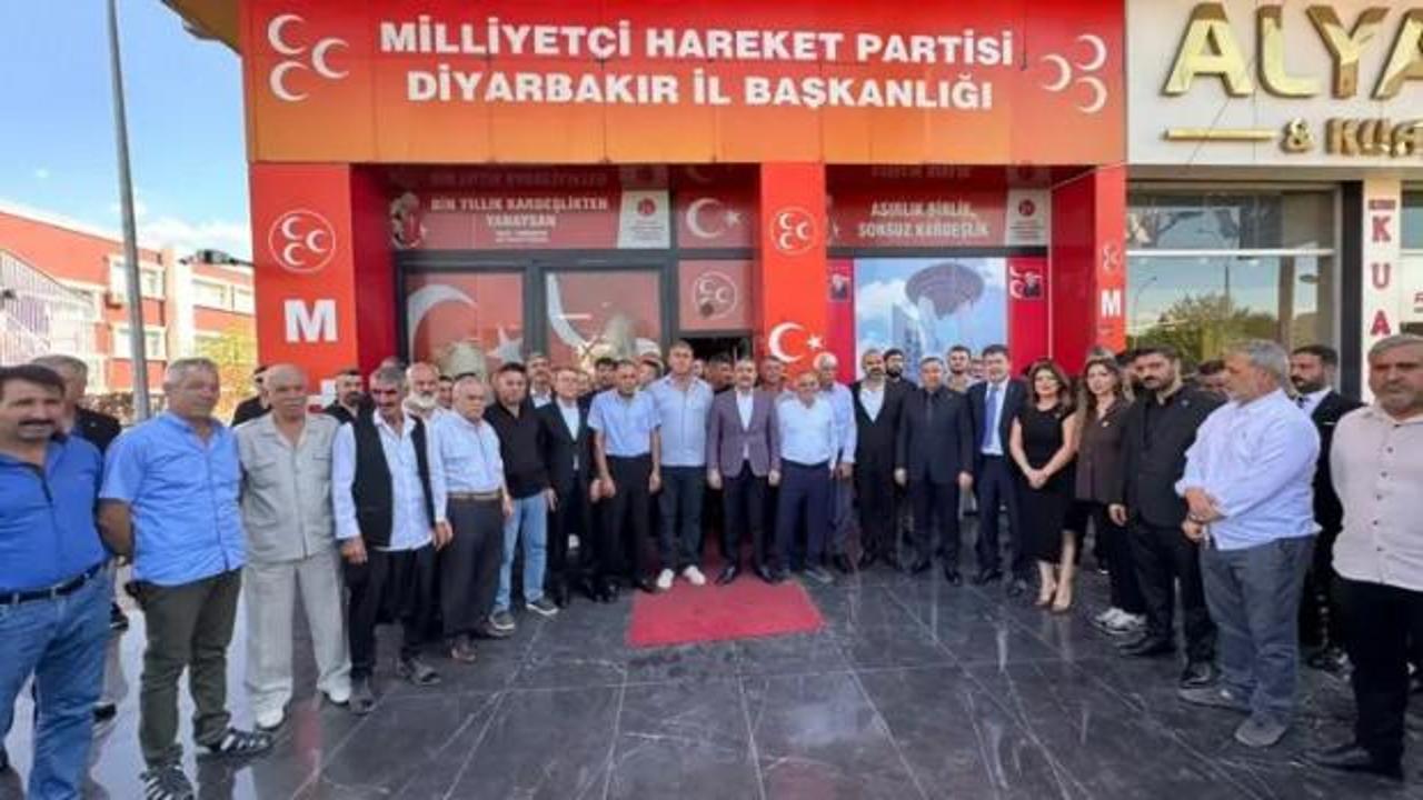 Diyarbakır&rsquo;da MHP&rsquo;ye 250 kişi katıldı