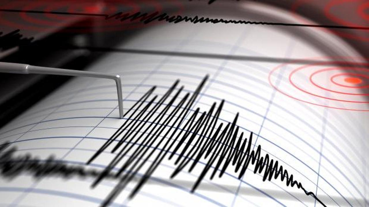 Son dakika: Kuşadası'nda 3,8 b&uuml;y&uuml;kl&uuml;ğ&uuml;nde deprem meydana geldi