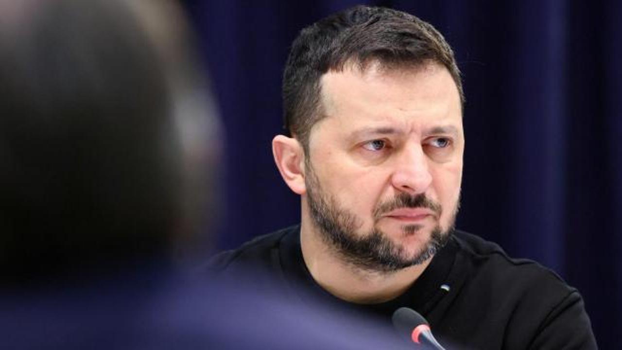 Zelenskiy'den eski basın s&ouml;zc&uuml;s&uuml; dahil 10 kişiye yaptırım