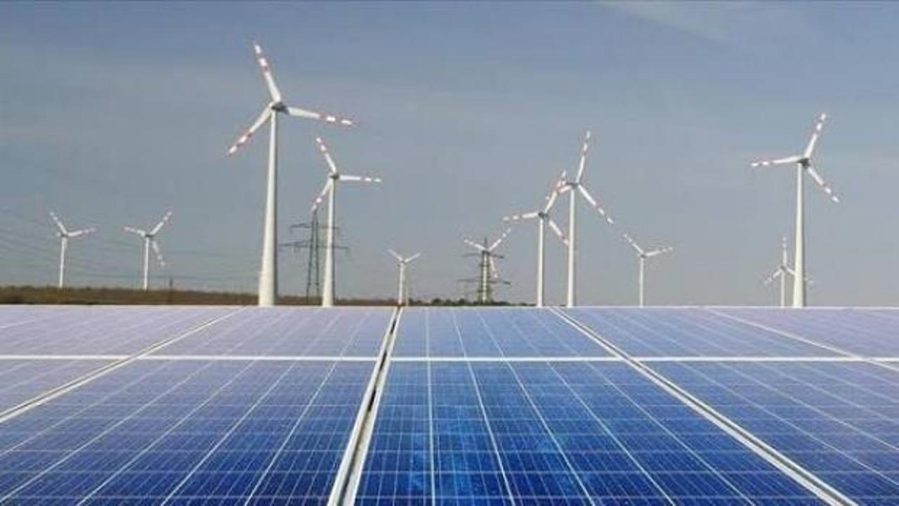 G&uuml;neş ve r&uuml;zg&acirc;rda tarihi eşik aşıldı! Yerli kaynakların payı y&uuml;zde 72,1&rsquo;e y&uuml;kseldi