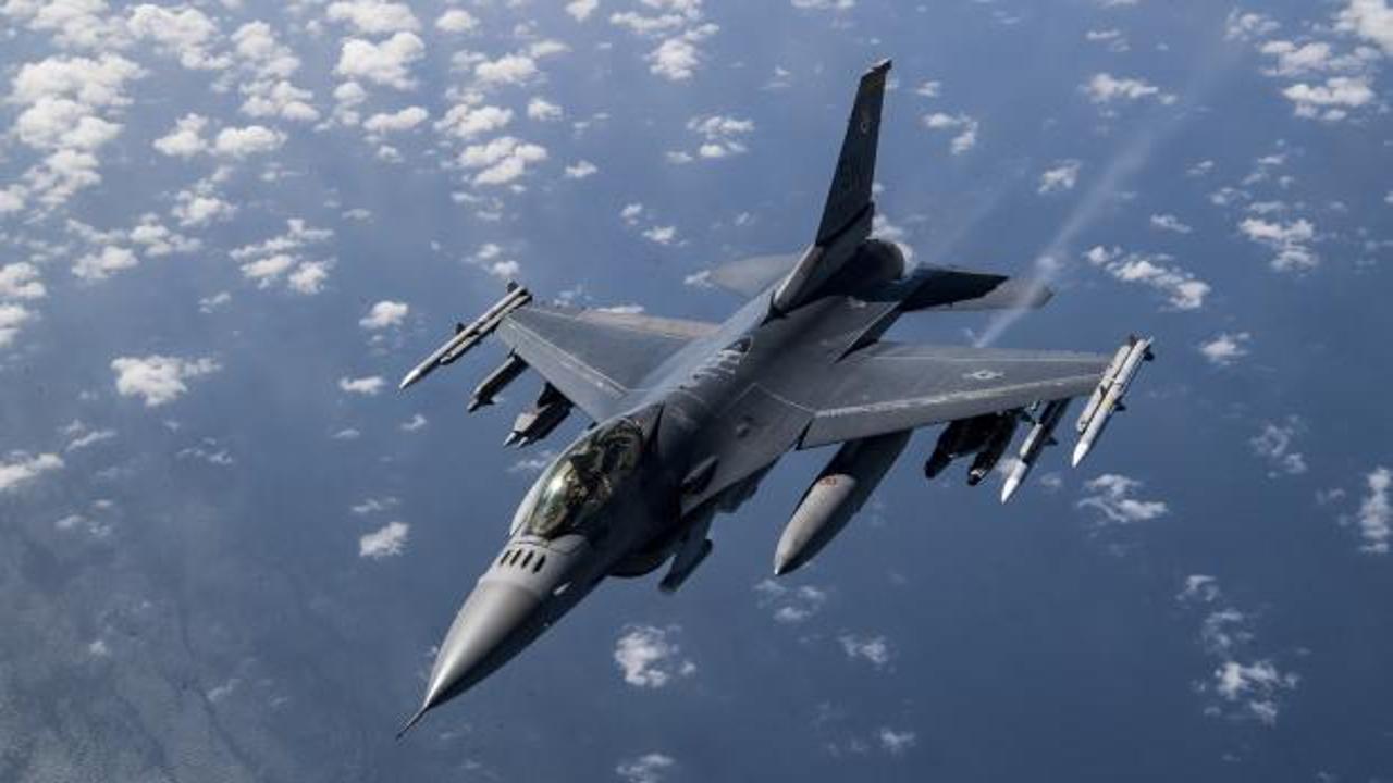 Almanya'da F16 d&uuml;şt&uuml;