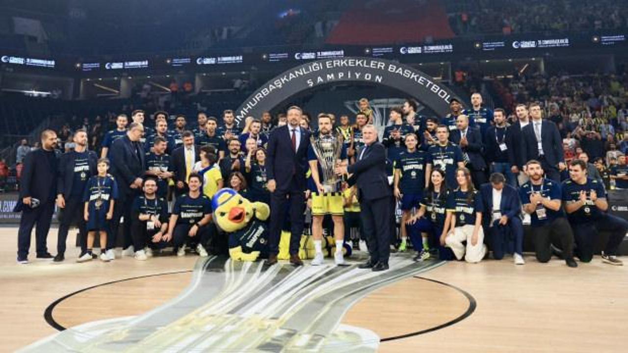 Bakan Bak'tan Fenerbahçe Tarfin'e Cumhurbaşkanlığı Kupası tebriği