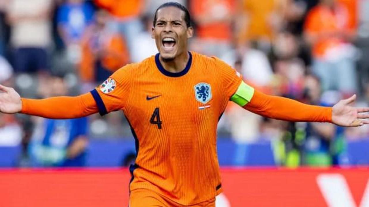 Hollandalı yıldız 'İş y&uuml;k&uuml; fazla' diyerek FIFA'ya tepki g&ouml;sterdi!