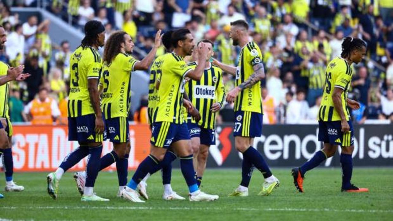 Fenerbah&ccedil;e'de 13 futbolcuya milli davet!
