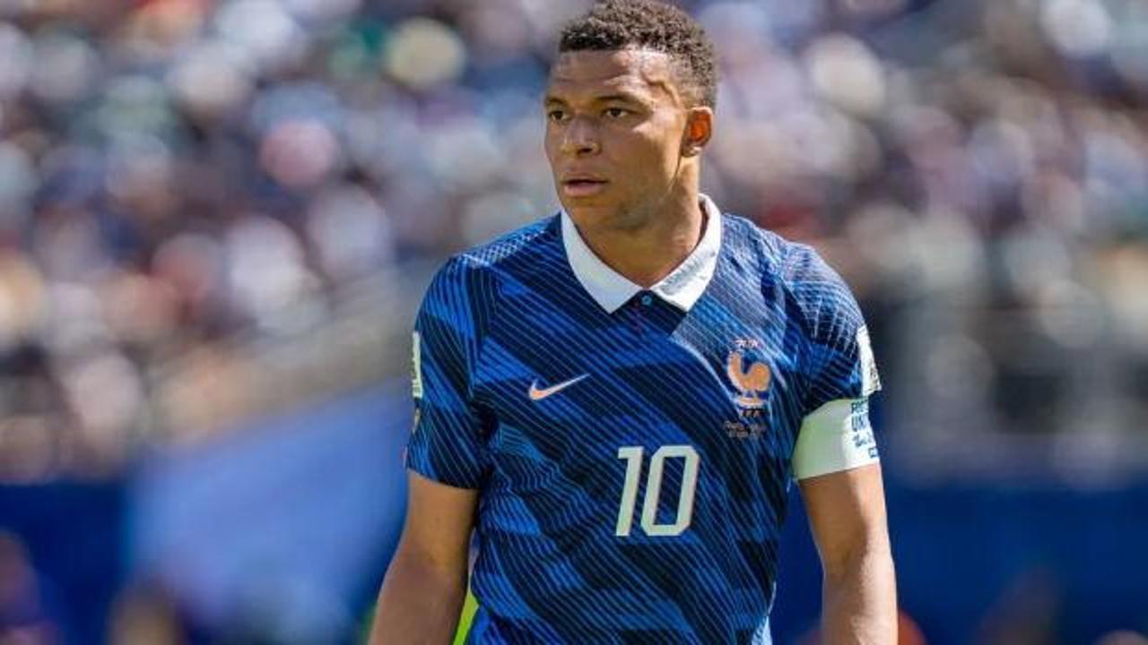 Fransa'da T&uuml;rkiye ma&ccedil;ı &ouml;ncesi Mbappe gelişmesi