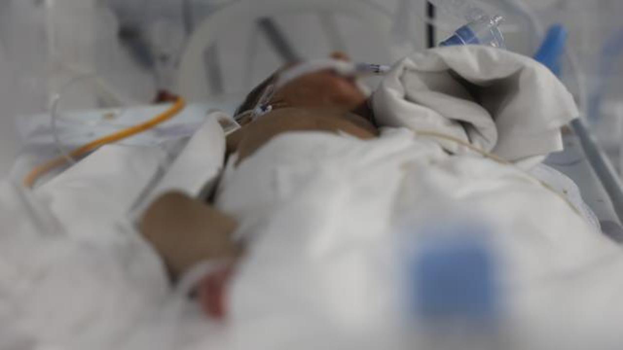 Hatay&rsquo;da bin 300 gram doğan bebek hayata tutundu: Babadan doktorlara &ouml;vg&uuml; dolu s&ouml;zler