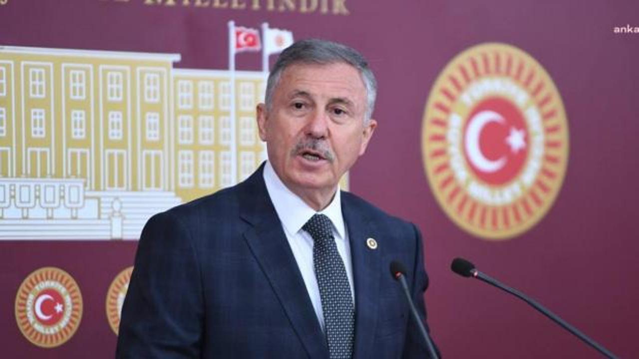 &Ouml;zdağ'dan Davutoğlu'na sert s&ouml;zler: D&uuml;kkan kapatır gibi parti kapattı