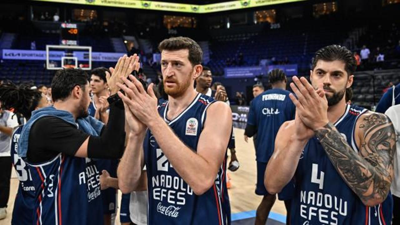 Pota derbisinde kazanan Anadolu Efes