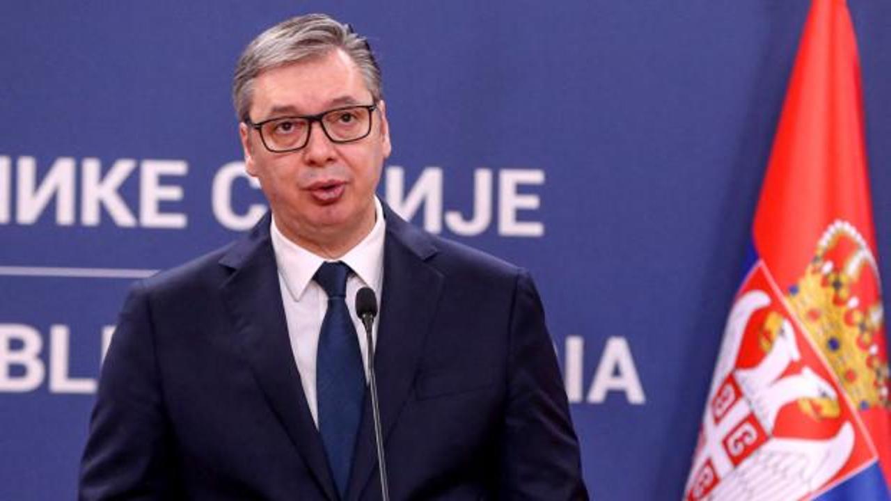 Sırbistan'da sıcak saatler: Cumhurbaşkanı Vucic istifa etti