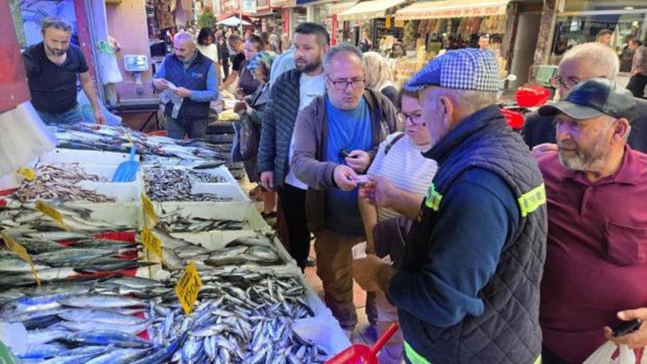 Tanesi 90 TL'ye d&uuml;ş&uuml;nce vatandaş akın etti!