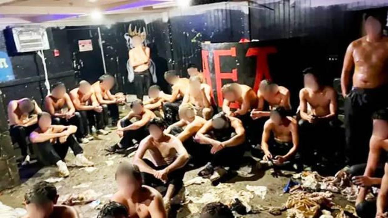 &Uuml;niversite kul&uuml;b&uuml;n&uuml;n sapkın rit&uuml;eline polis baskını